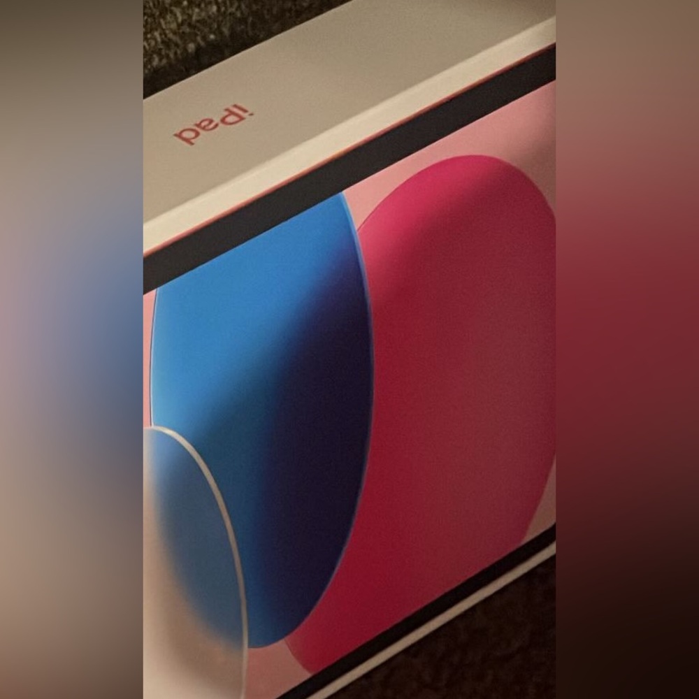 Pink ipad ( BOX ONLY )